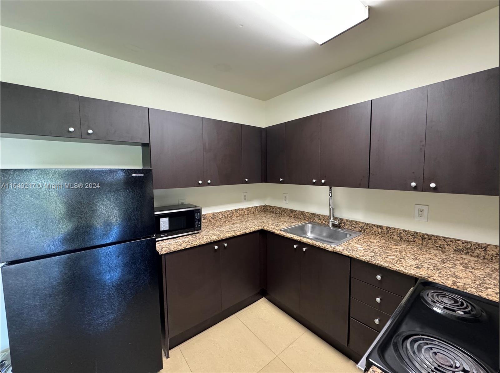 529 NE 62nd St # 403