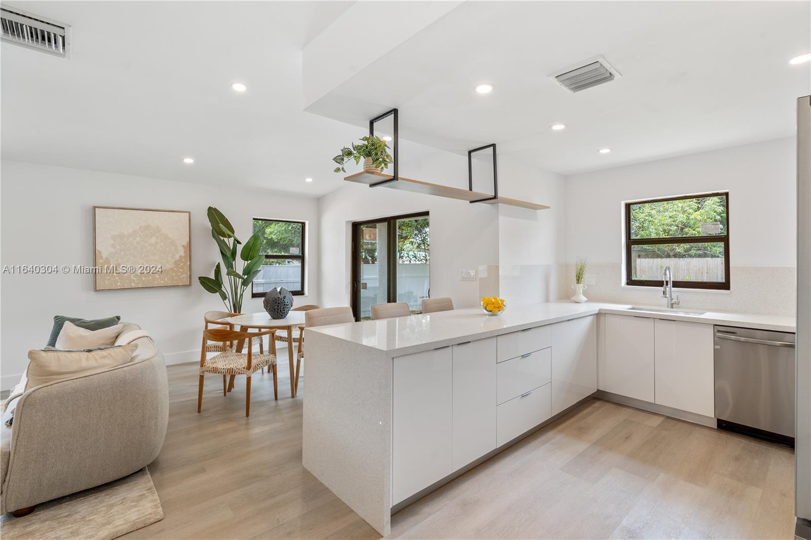 355 NW 5TH AVE