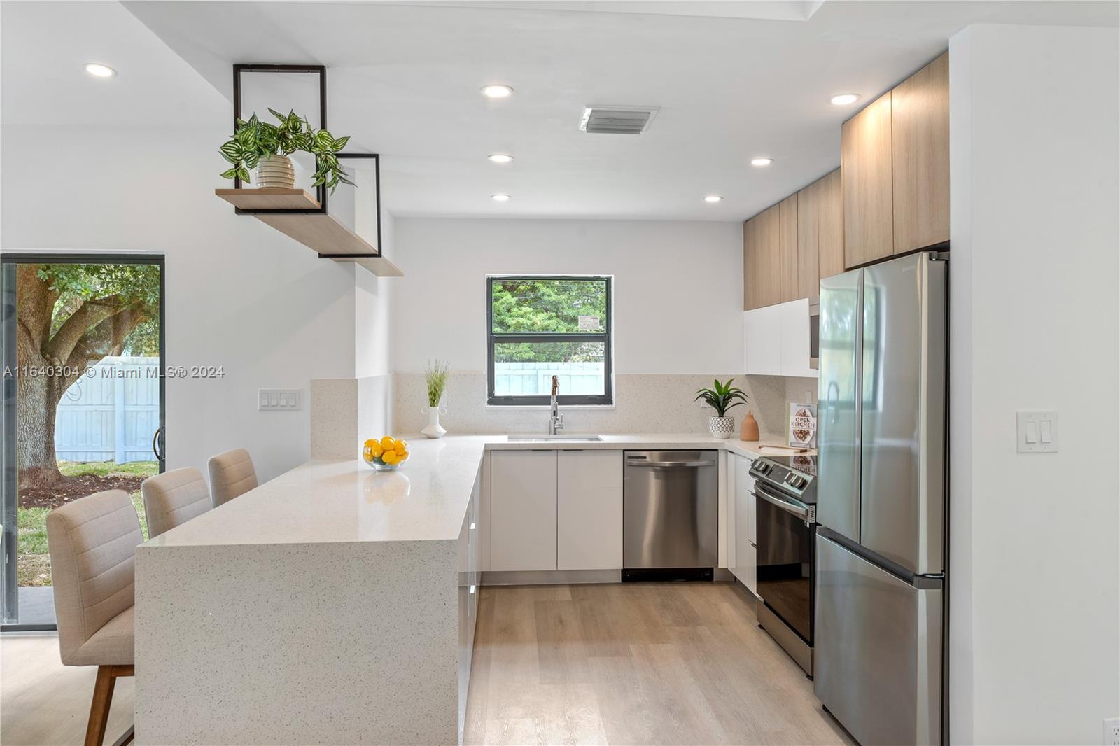 355 NW 5TH AVE