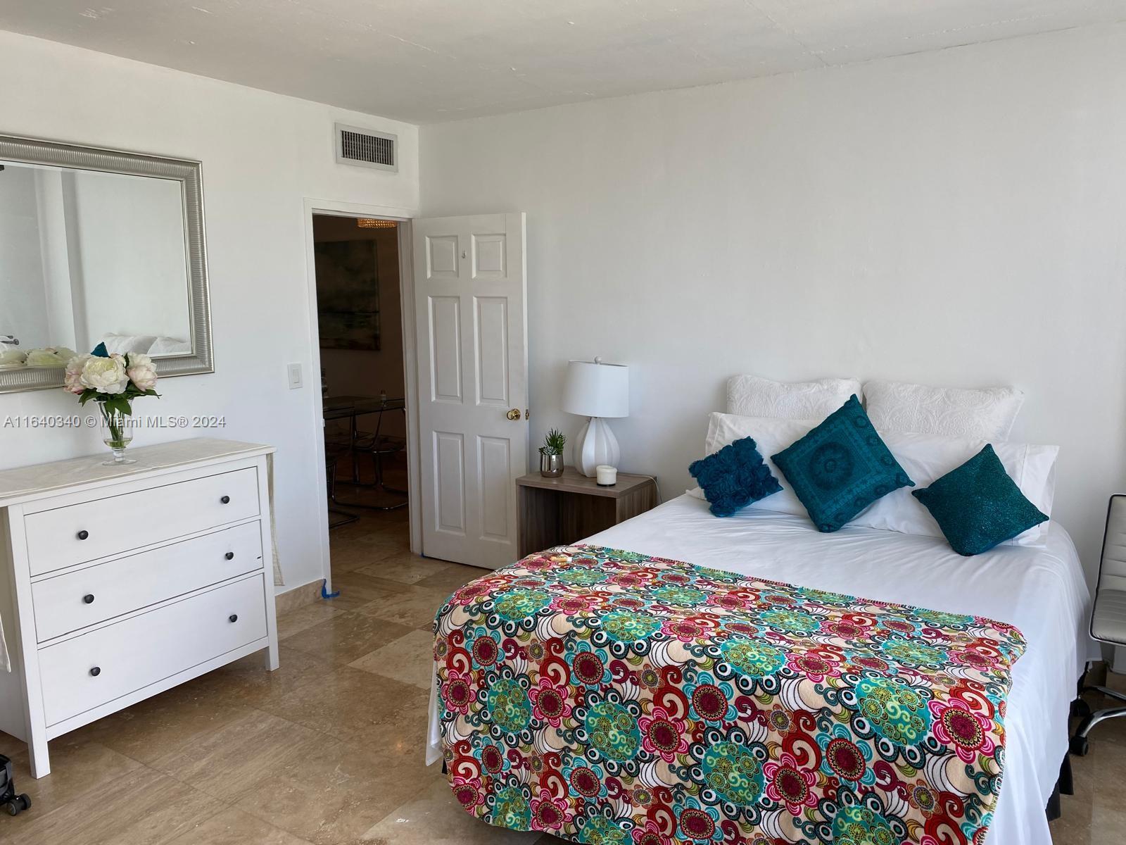 800 West Ave # 703
