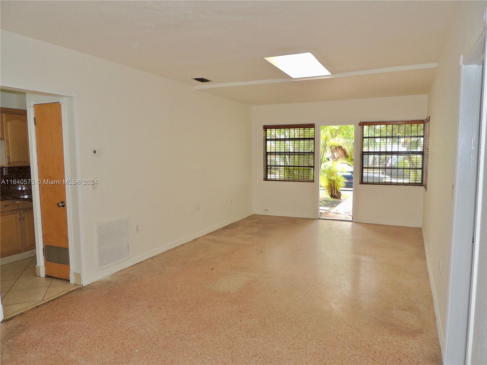 2243 Calais Dr # 3