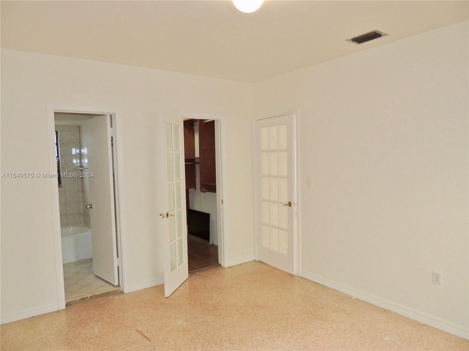 2243 Calais Dr # 3