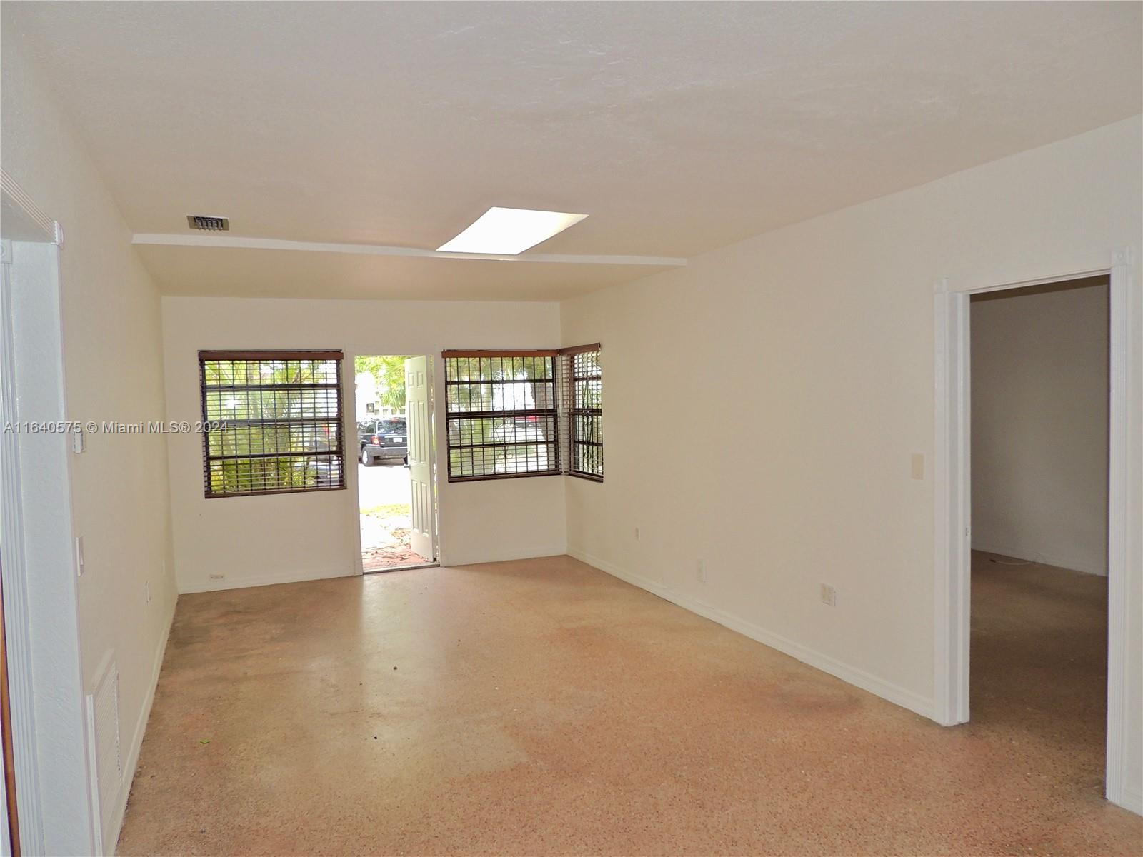 2243 Calais Dr # 3