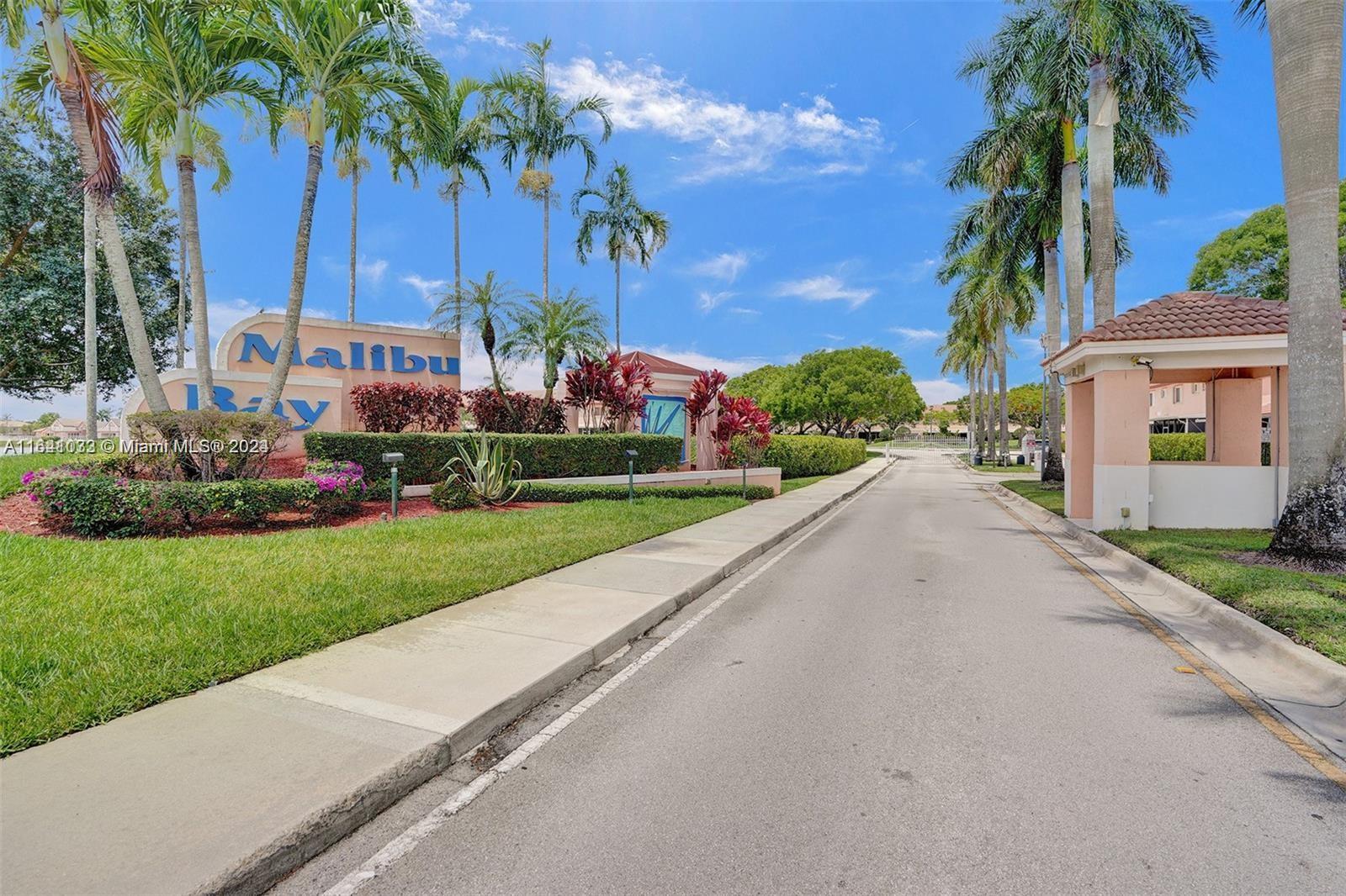 824 NW 208th Dr