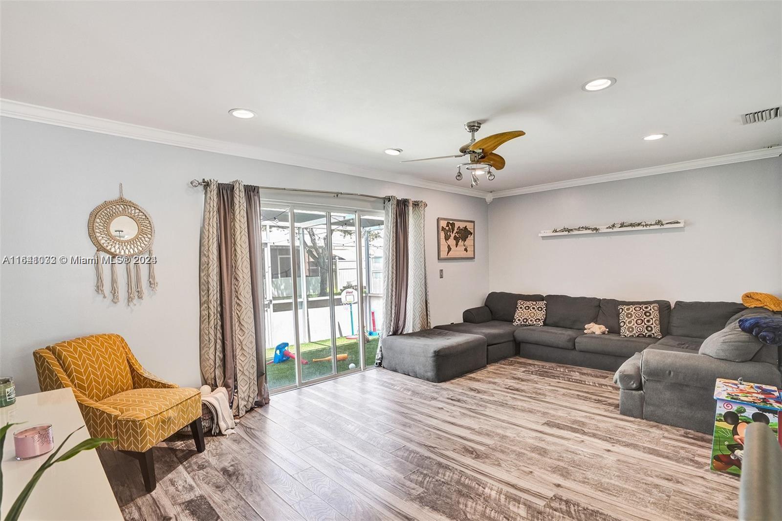 824 NW 208th Dr