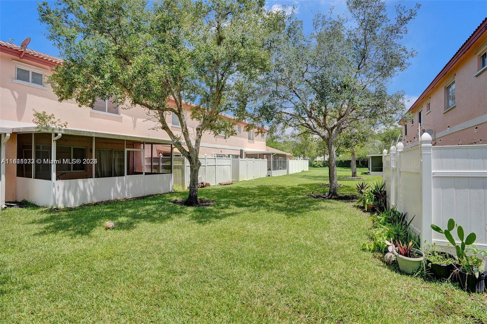 824 NW 208th Dr