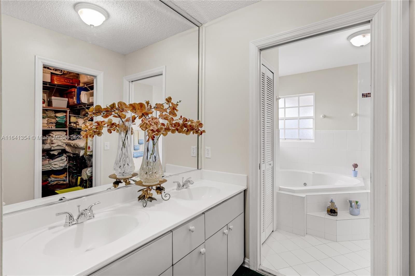 9044 SW 113th Ave