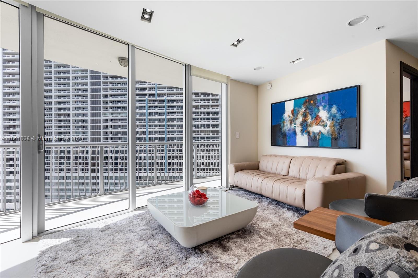 1750 N Bayshore Dr # 1402