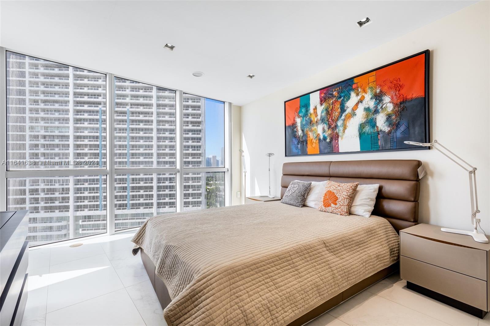 1750 N Bayshore Dr # 1402
