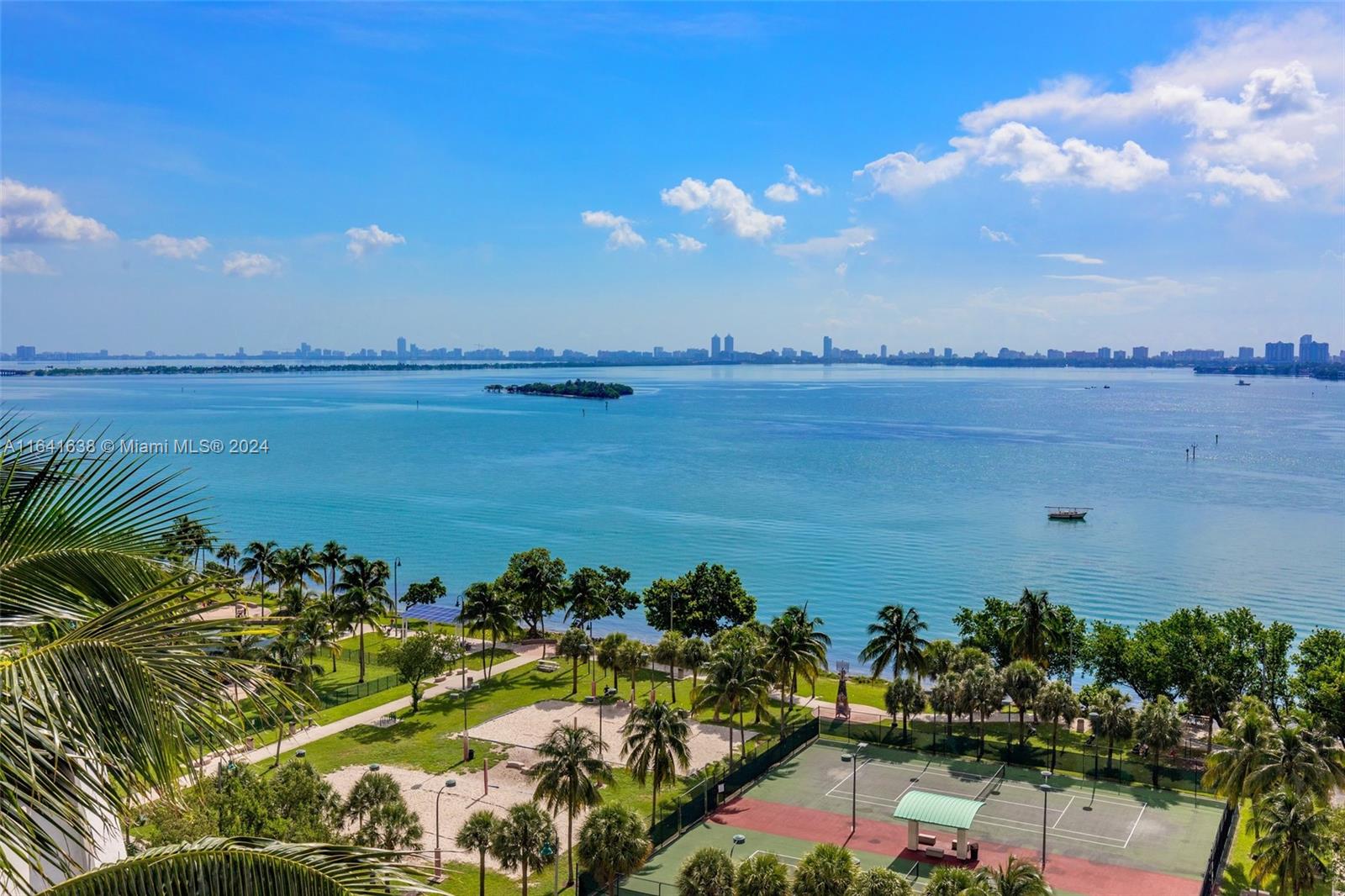 1750 N Bayshore Dr # 1402