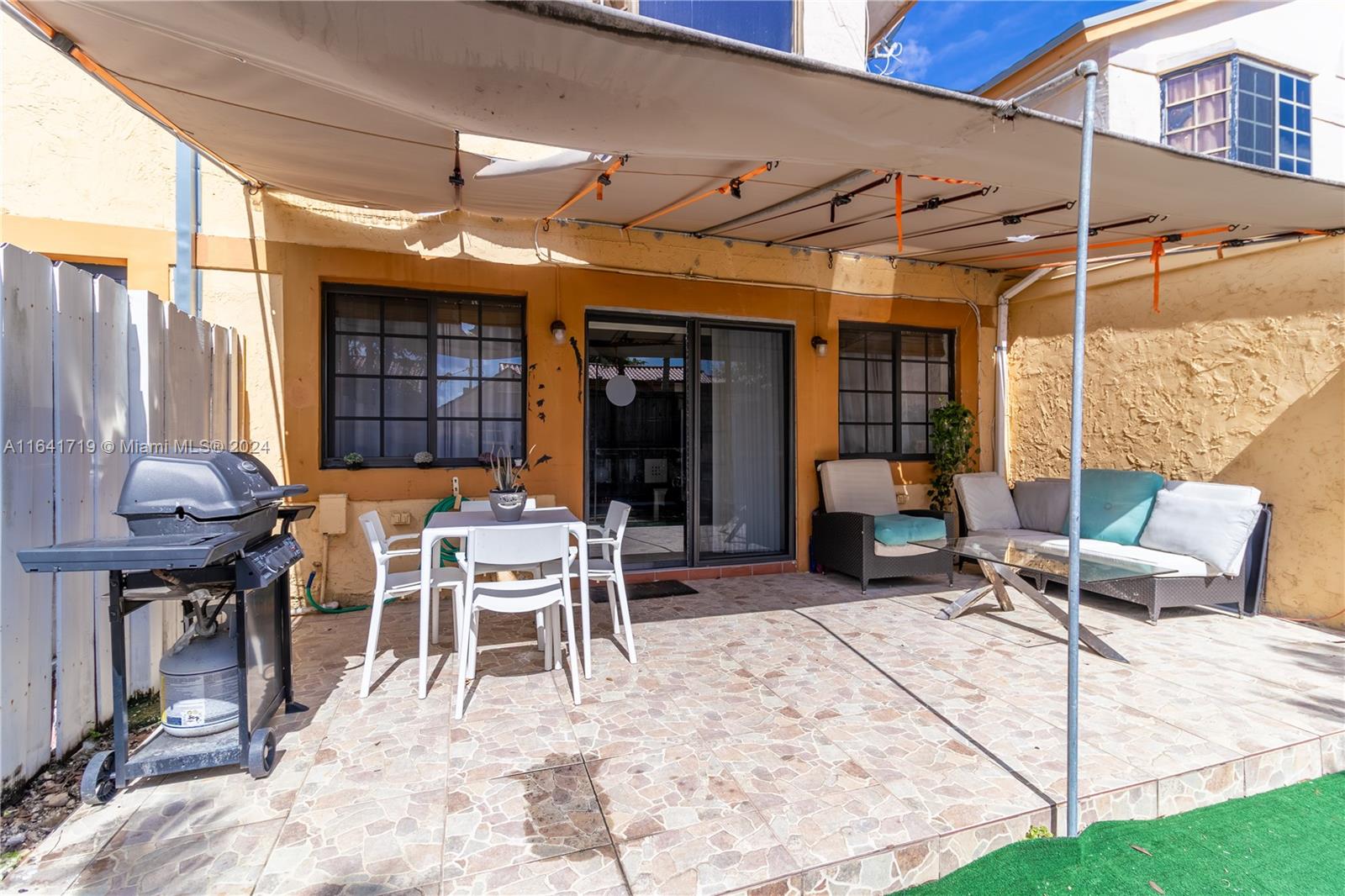 1535 SW 122nd Ave # 5 Unit: 3-5