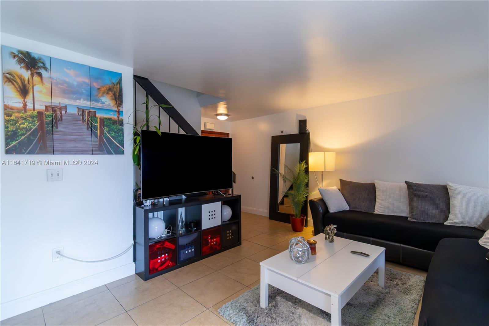 1535 SW 122nd Ave # 5 Unit: 3-5