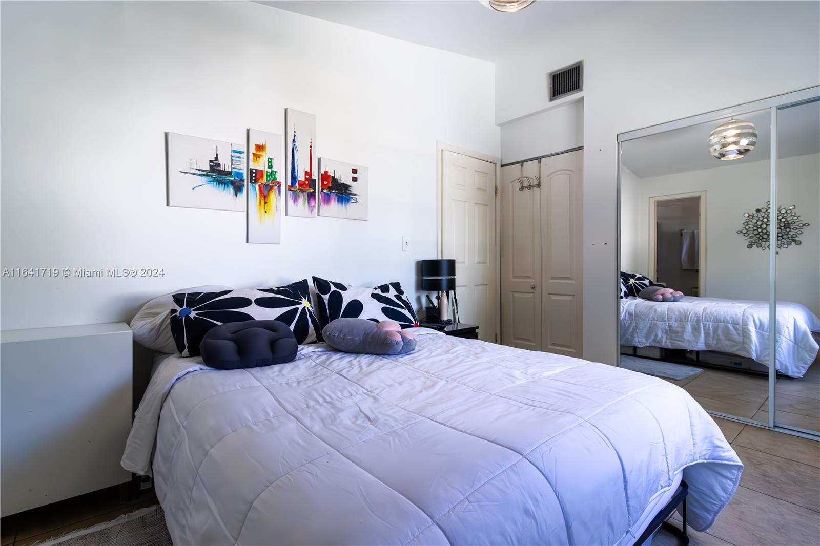 1535 SW 122nd Ave # 5 Unit: 3-5
