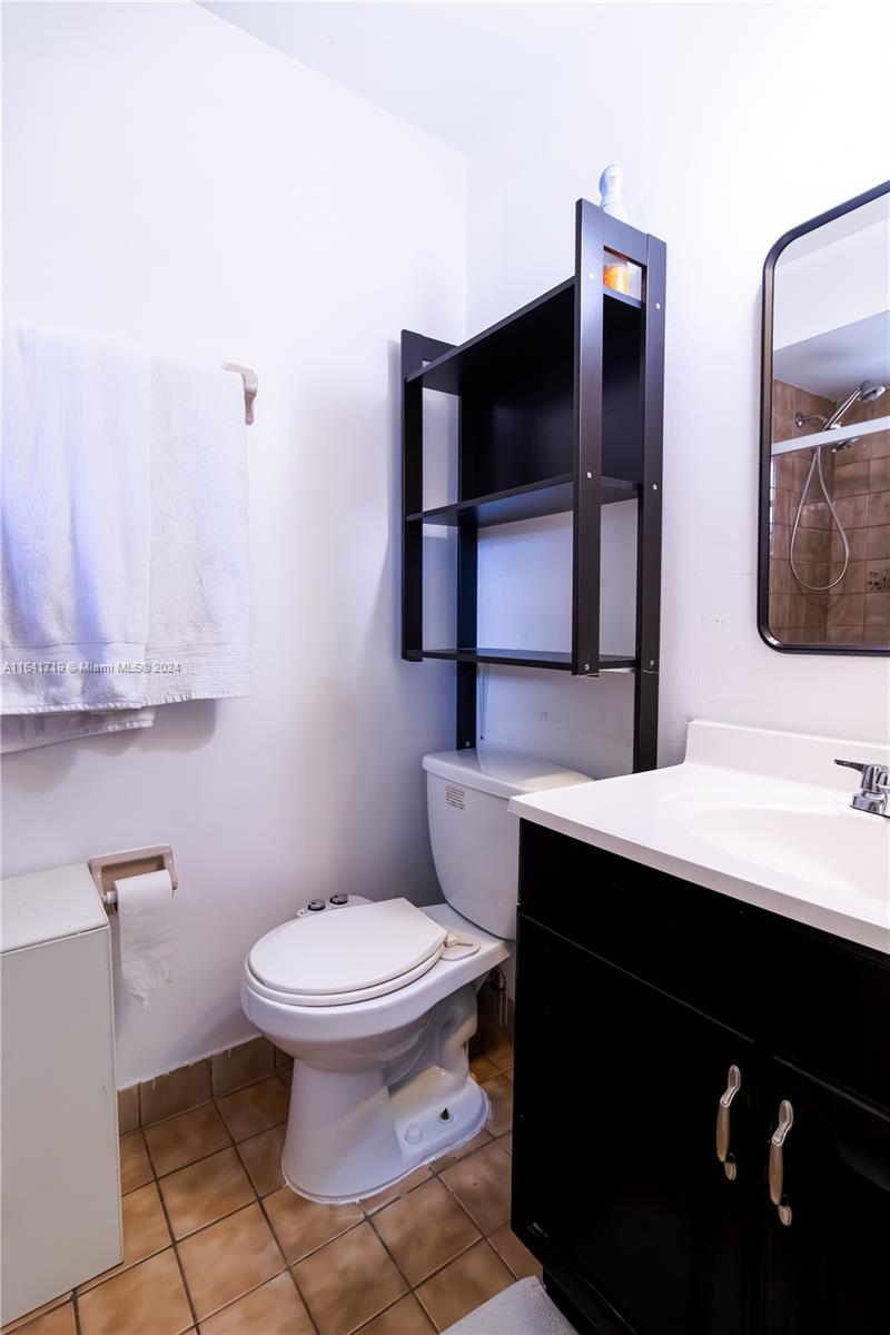 1535 SW 122nd Ave # 5 Unit: 3-5