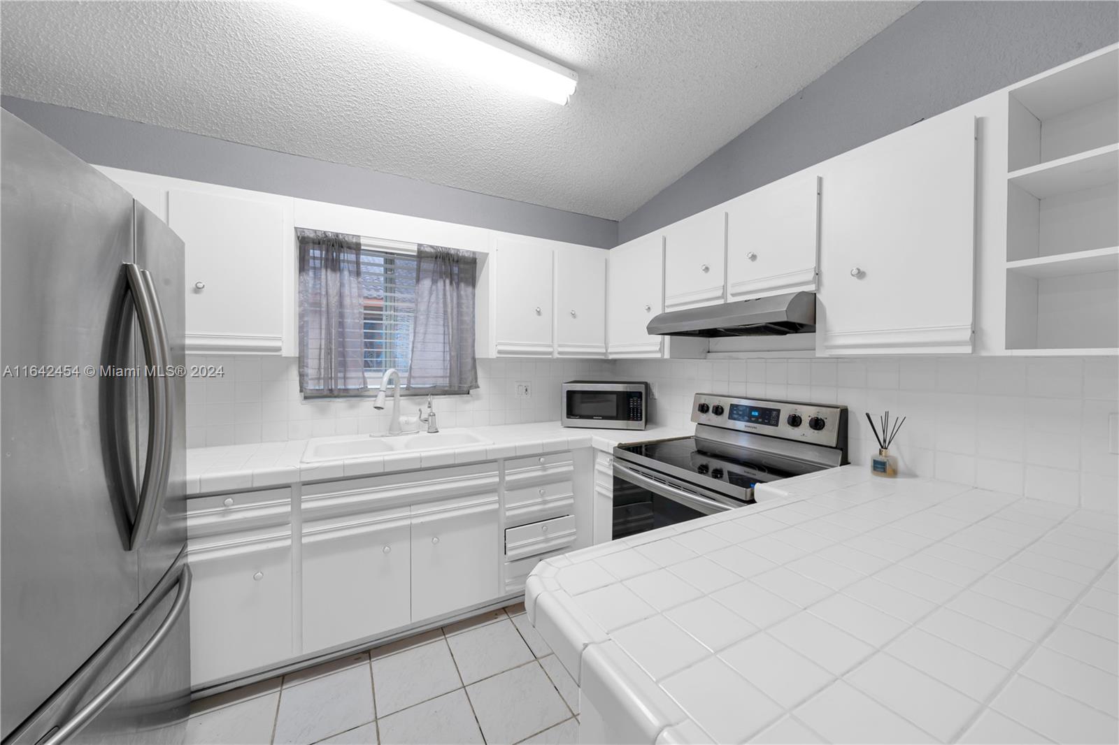2266 W 74th St # 23 Unit: 201-23