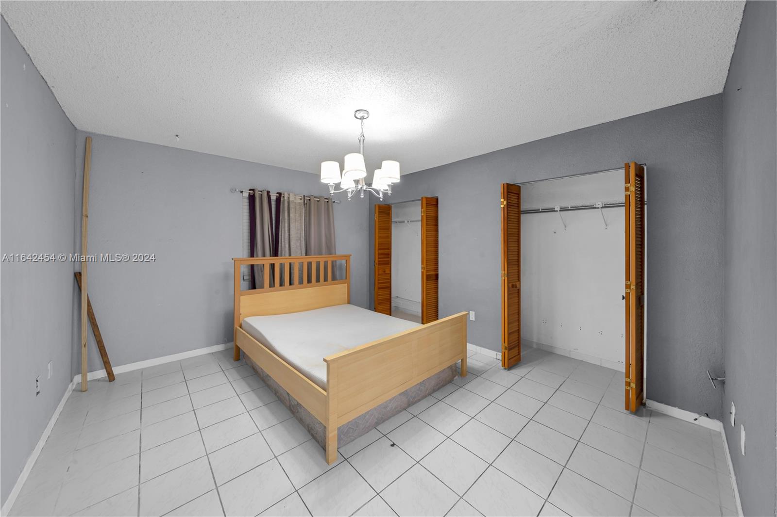 2266 W 74th St # 23 Unit: 201-23