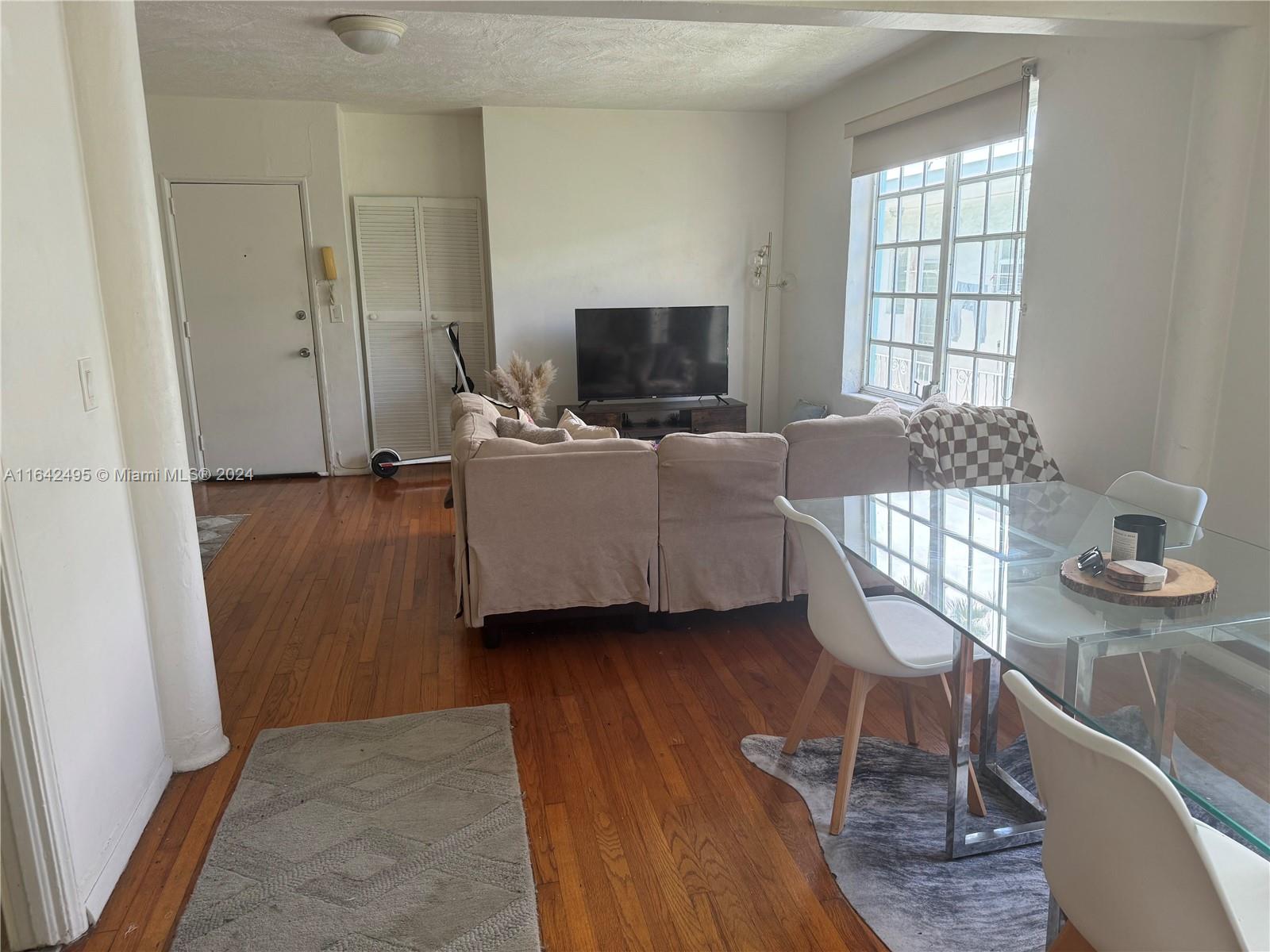751 Euclid Ave # 4