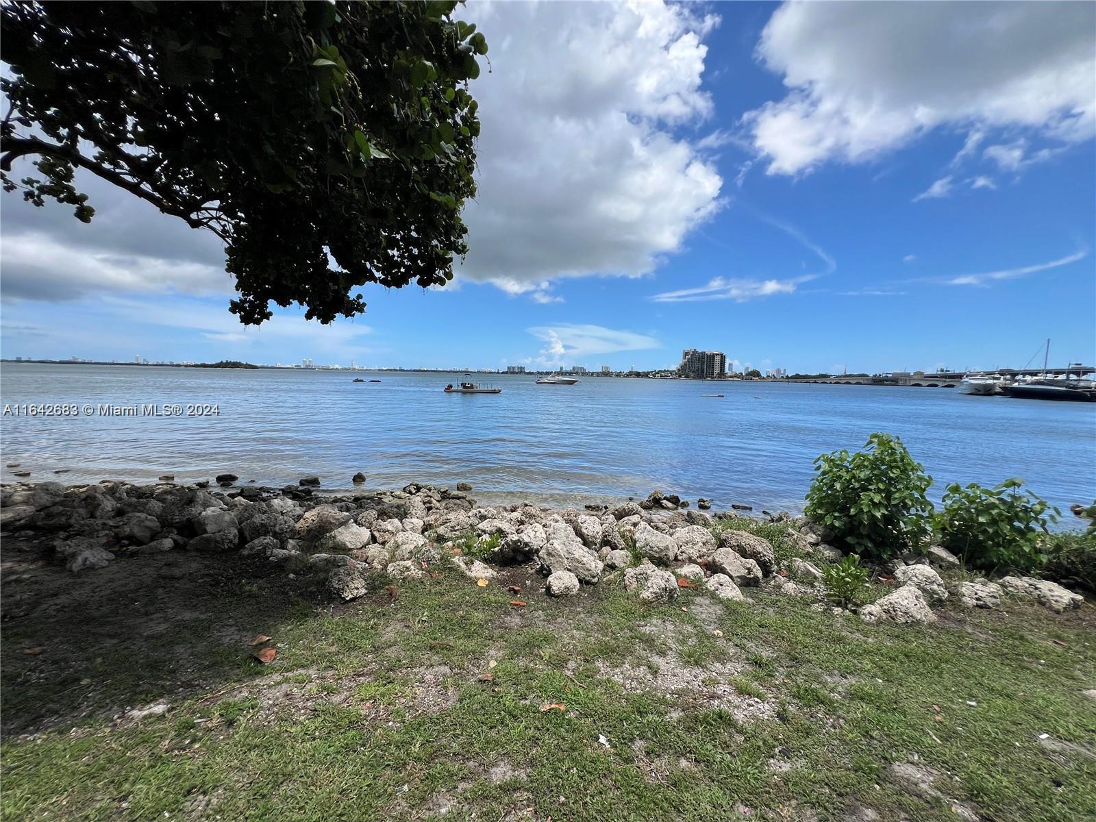 1750 N Bayshore # 1411