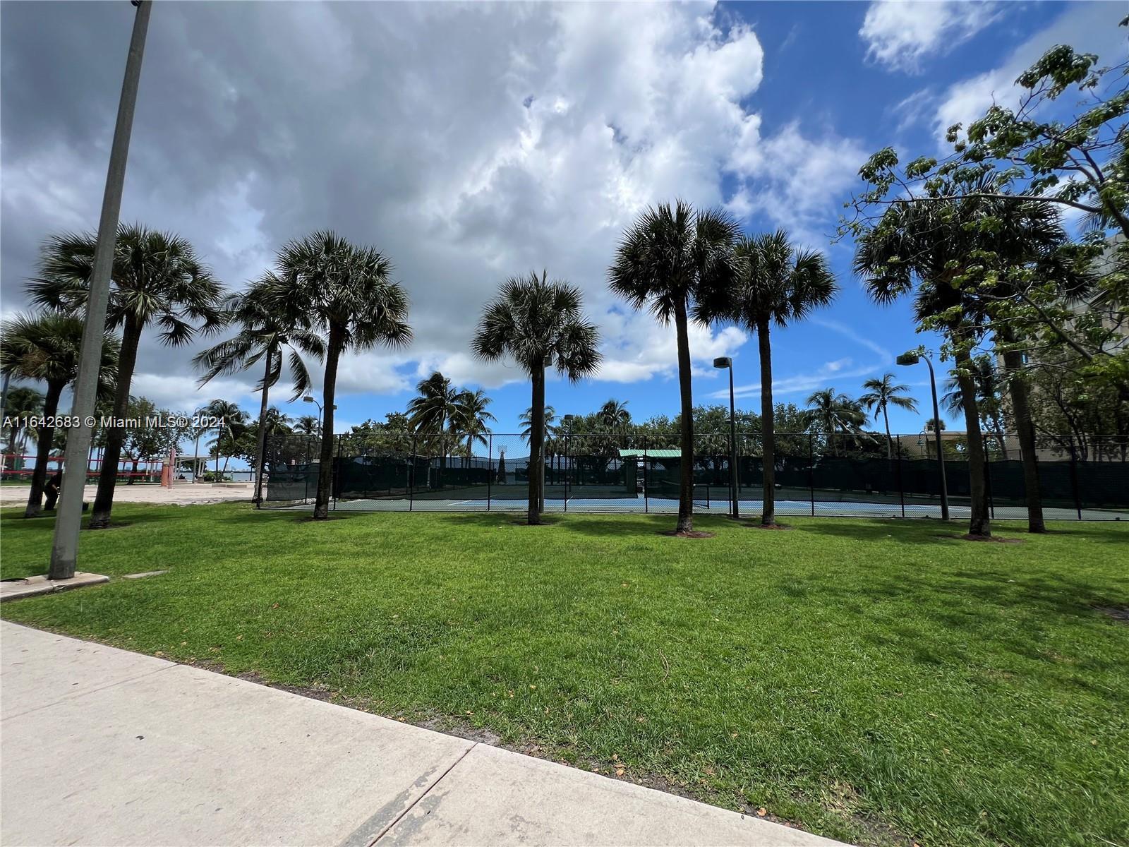 1750 N Bayshore # 1411