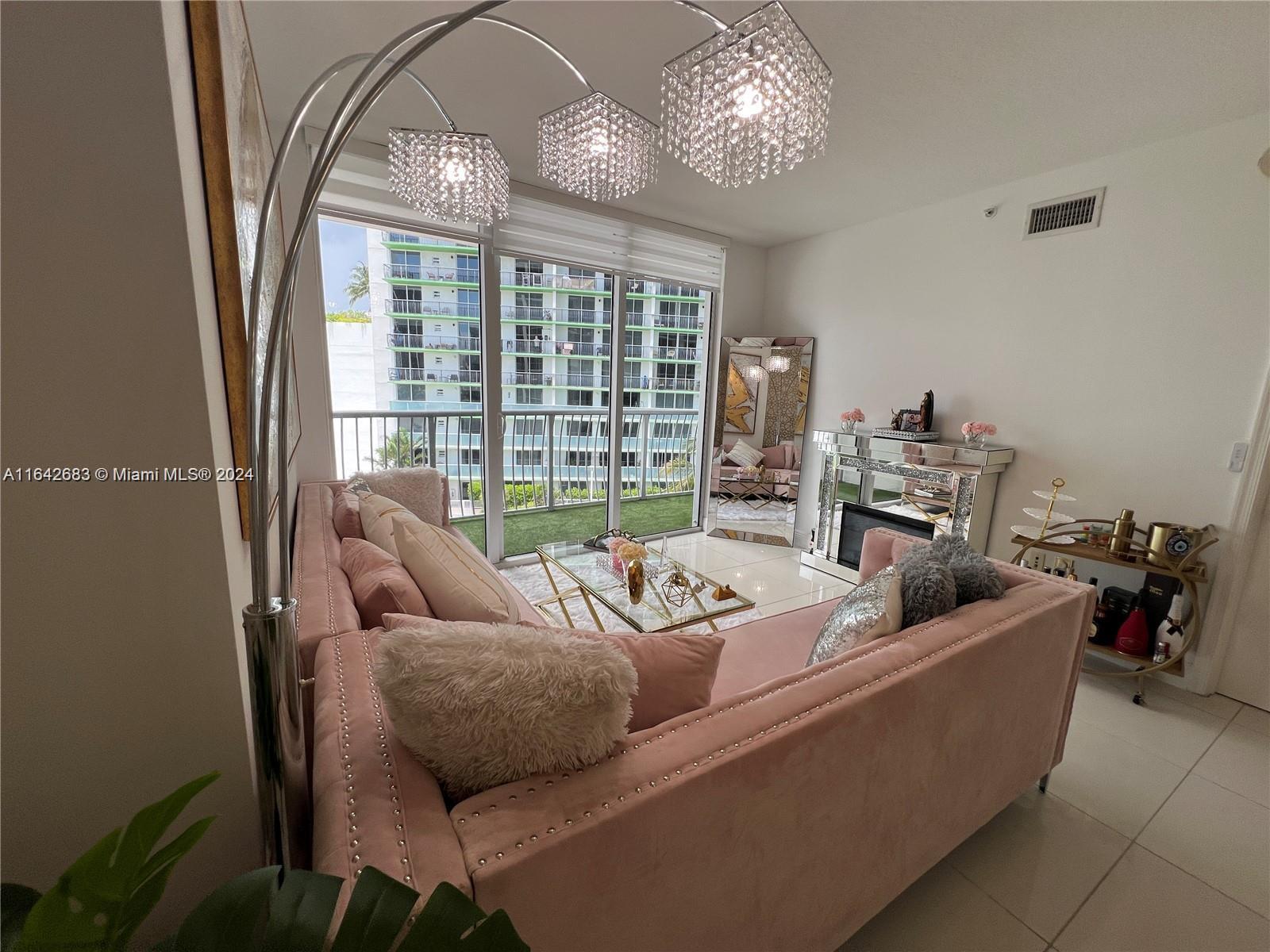1750 N Bayshore # 1411