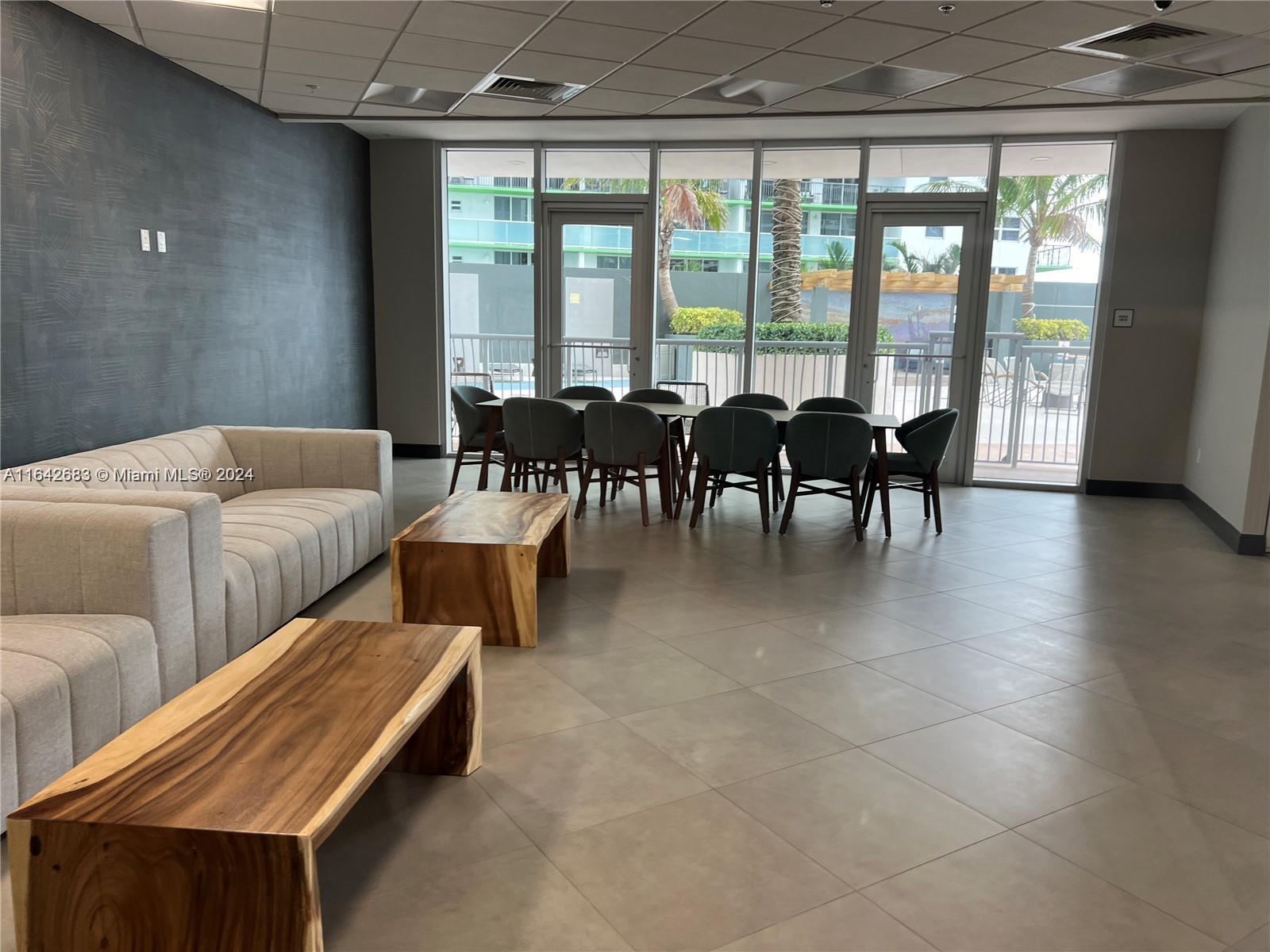 1750 N Bayshore # 1411