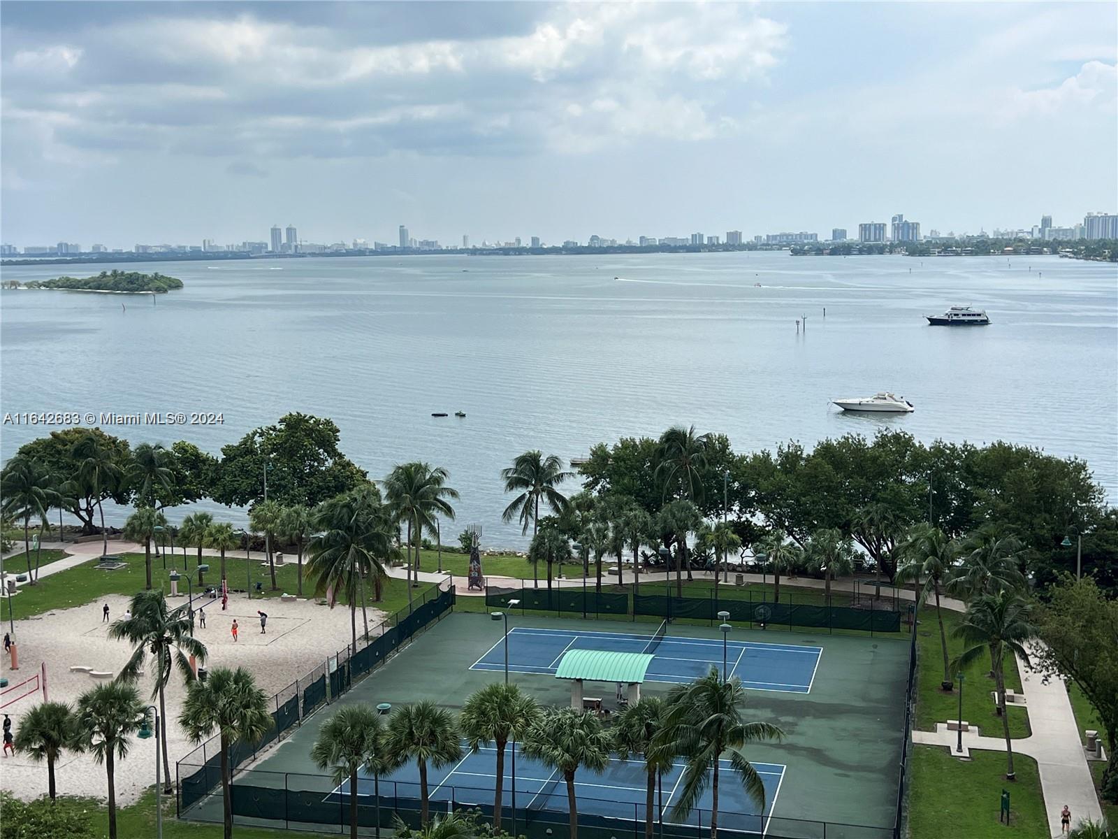 1750 N Bayshore # 1411