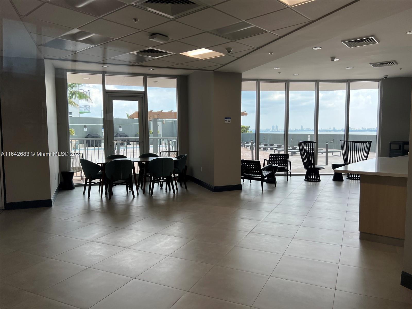 1750 N Bayshore # 1411
