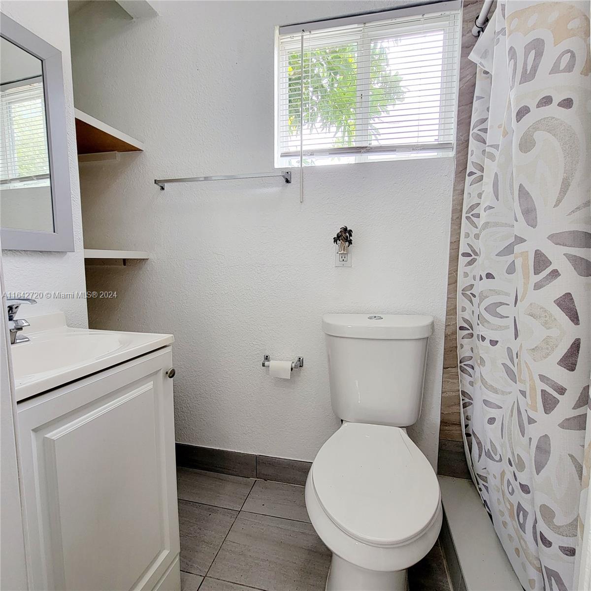 2260 W Lake Miramar Cir Unit: 1