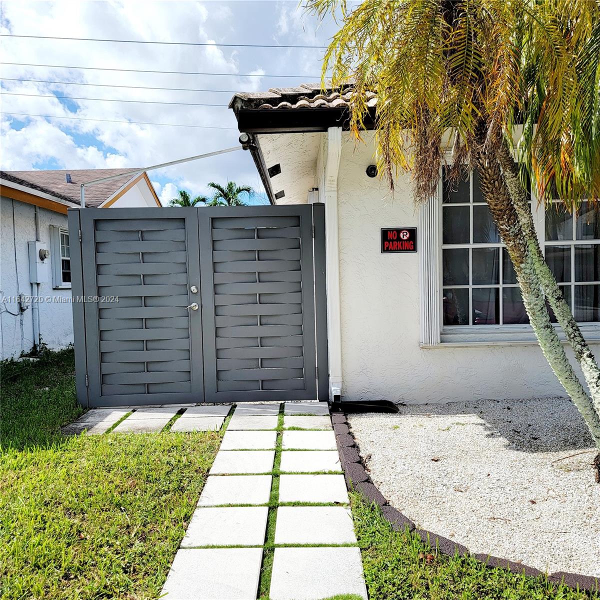 2260 W Lake Miramar Cir Unit: 1