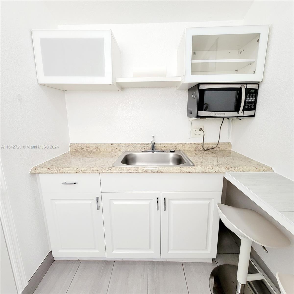 2260 W Lake Miramar Cir Unit: 1