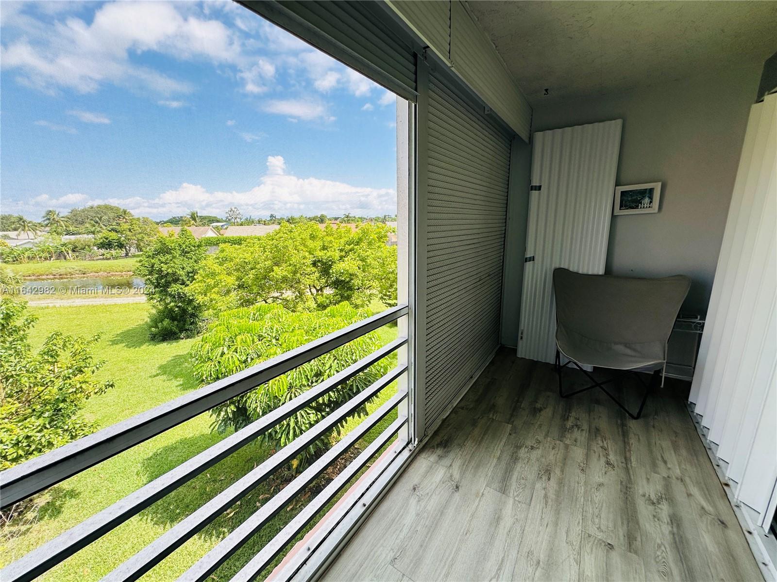 9621 Sunrise Lakes Blvd Unit: 310