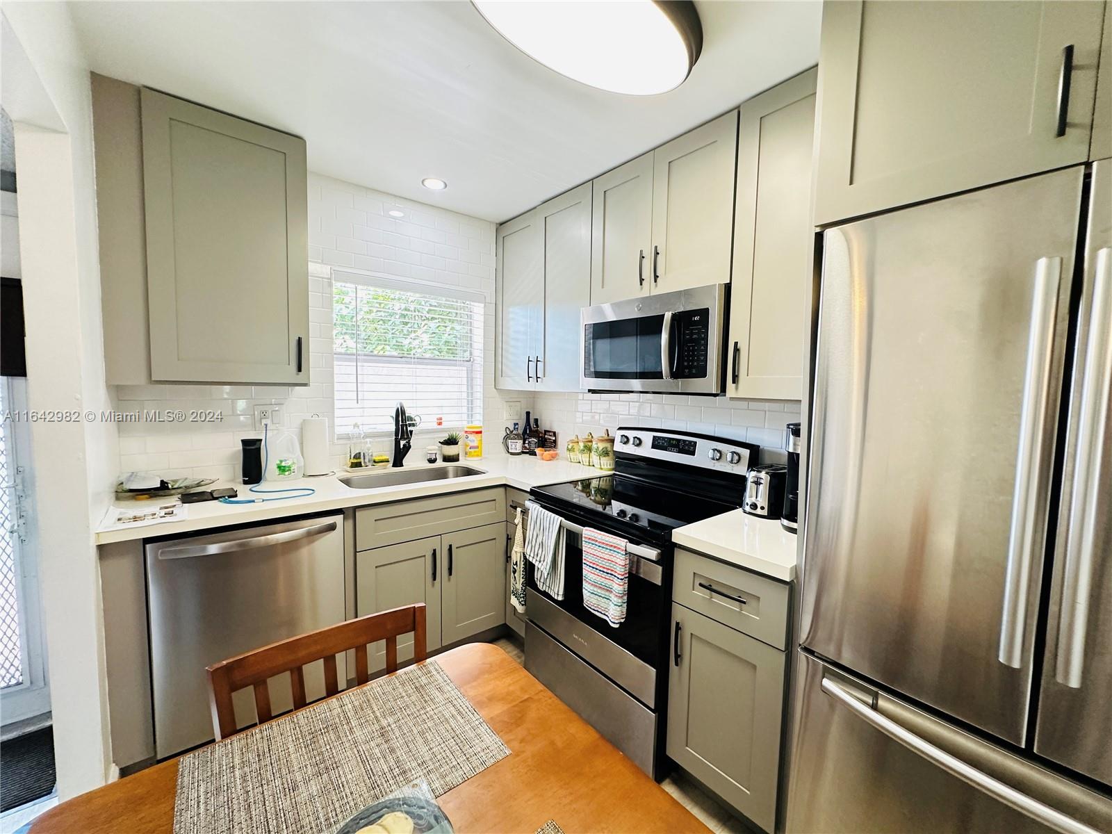 9621 Sunrise Lakes Blvd Unit: 310