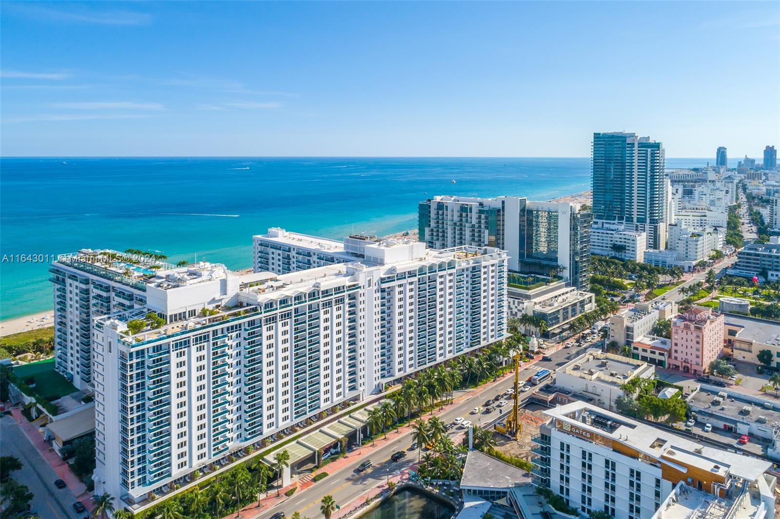 2301 Collins Ave # 722