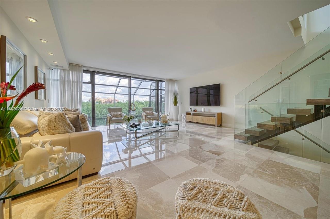 6124 Paradise Point Dr # 6124