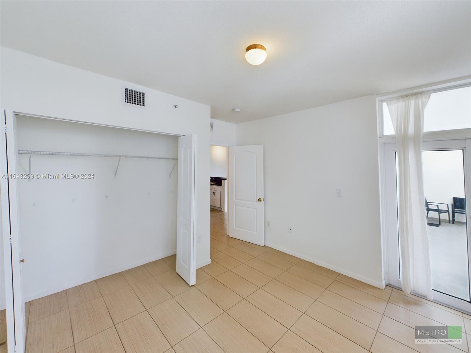 425 NE 30th St # 604