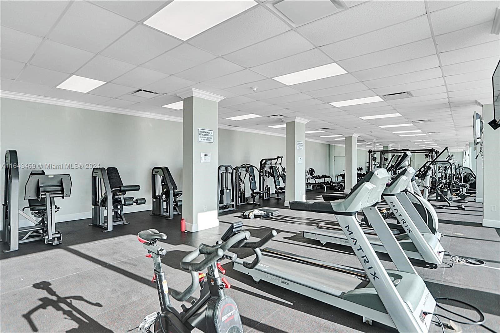 7135 Collins Ave # 1421