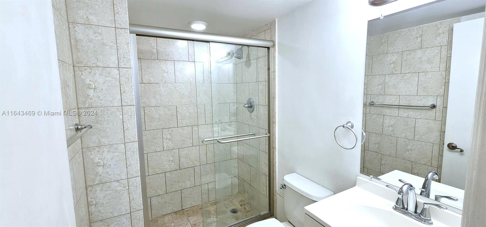 7135 Collins Ave # 1421