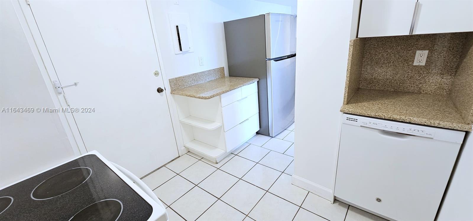 7135 Collins Ave # 1421