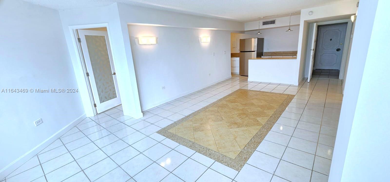 7135 Collins Ave # 1421