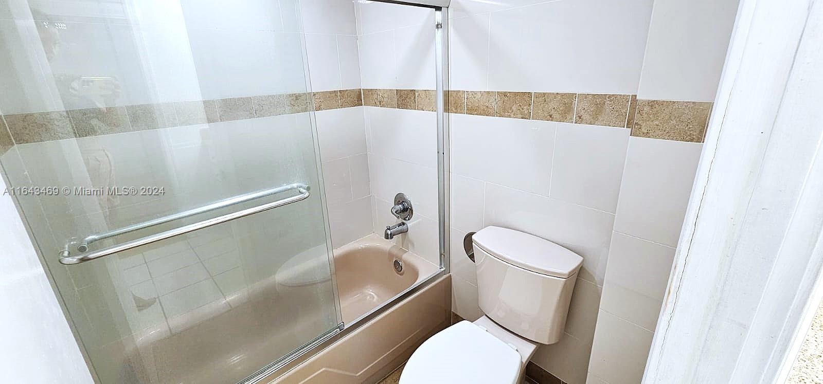 7135 Collins Ave # 1421