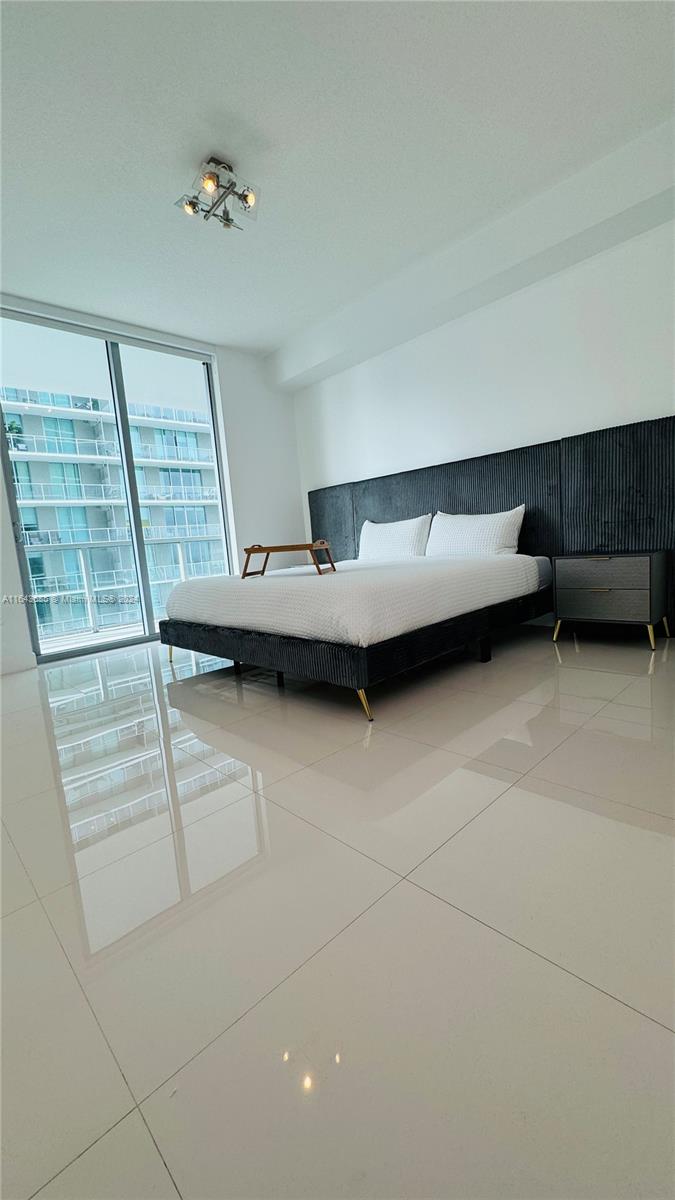 1111 SW 1st Ave Unit: 3416-N