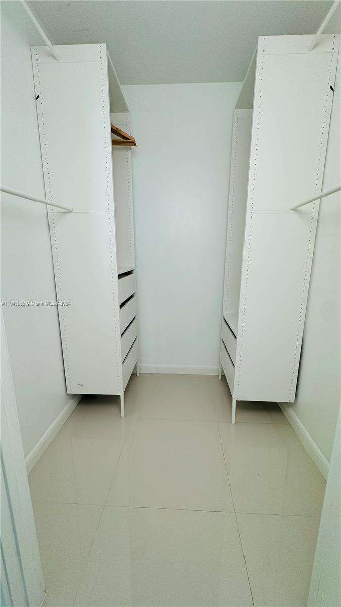 1111 SW 1st Ave Unit: 3416-N