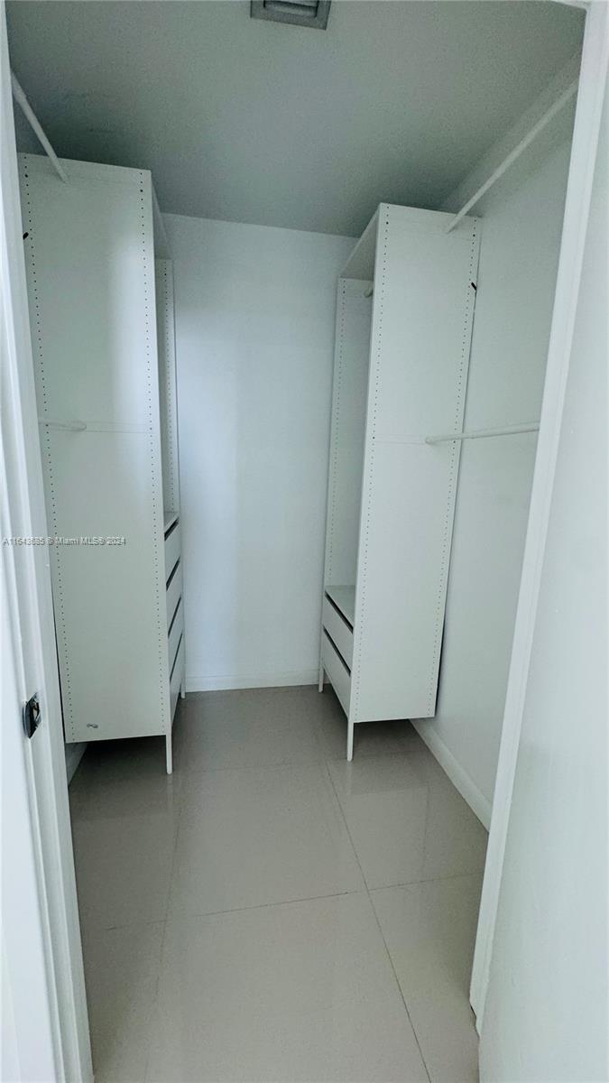 1111 SW 1st Ave Unit: 3416-N