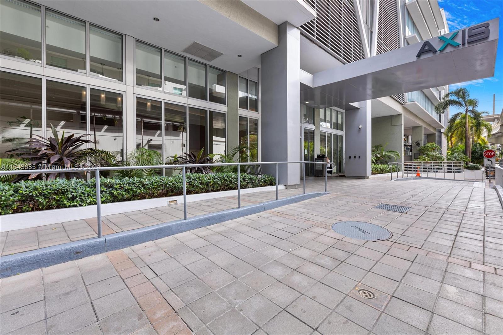 1111 SW 1st Ave Unit: 3416-N