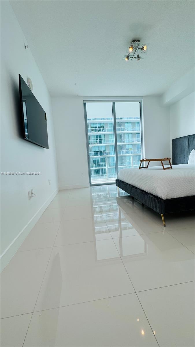 1111 SW 1st Ave Unit: 3416-N