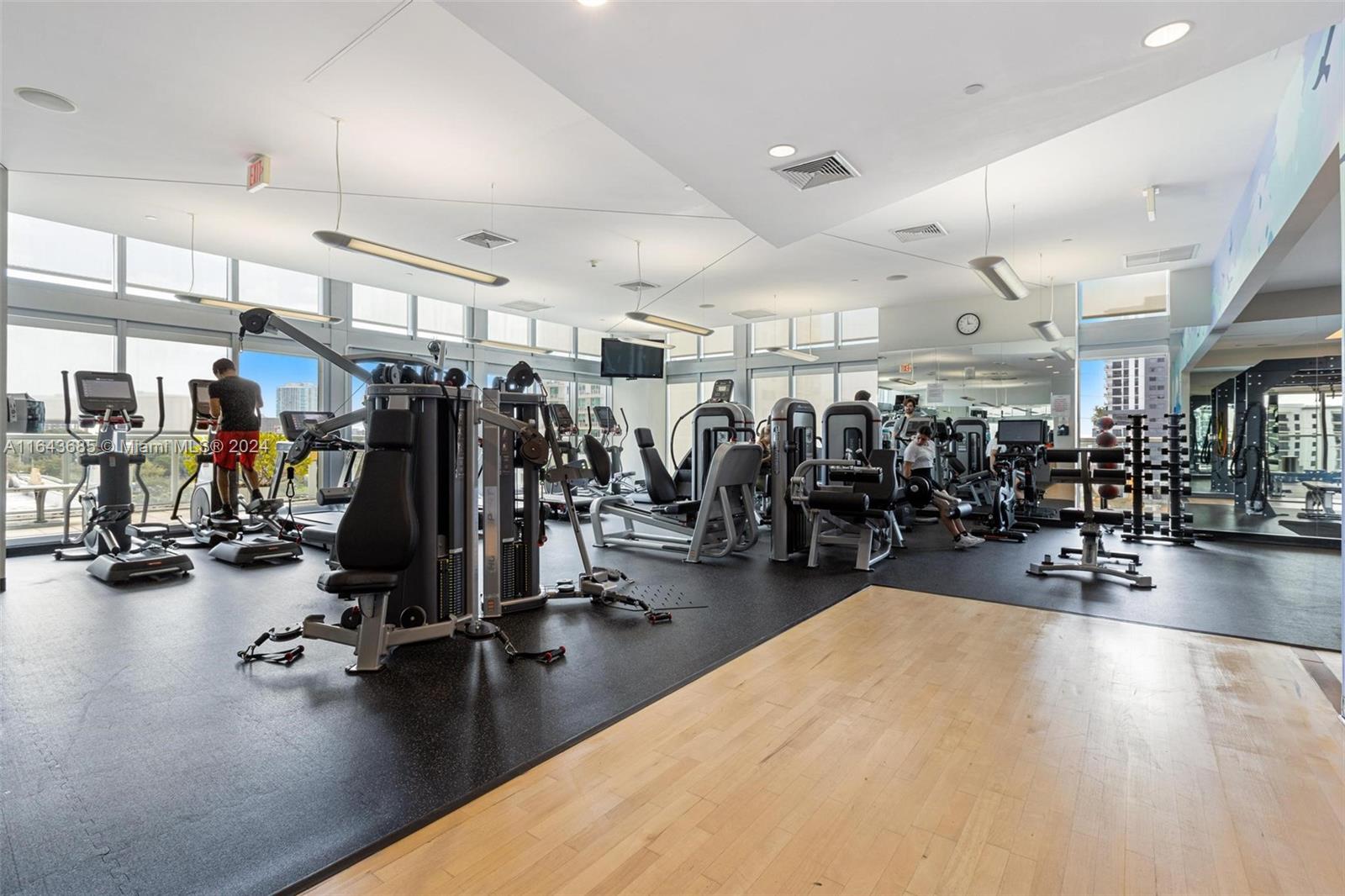 1111 SW 1st Ave Unit: 3416-N