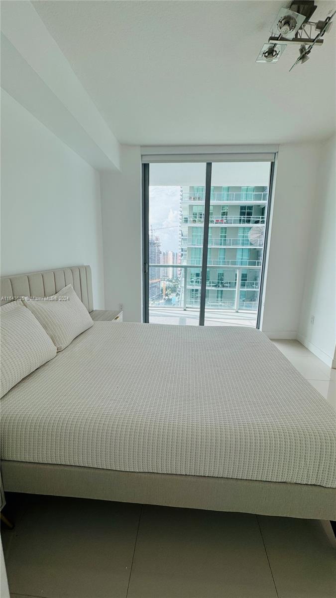 1111 SW 1st Ave Unit: 3416-N