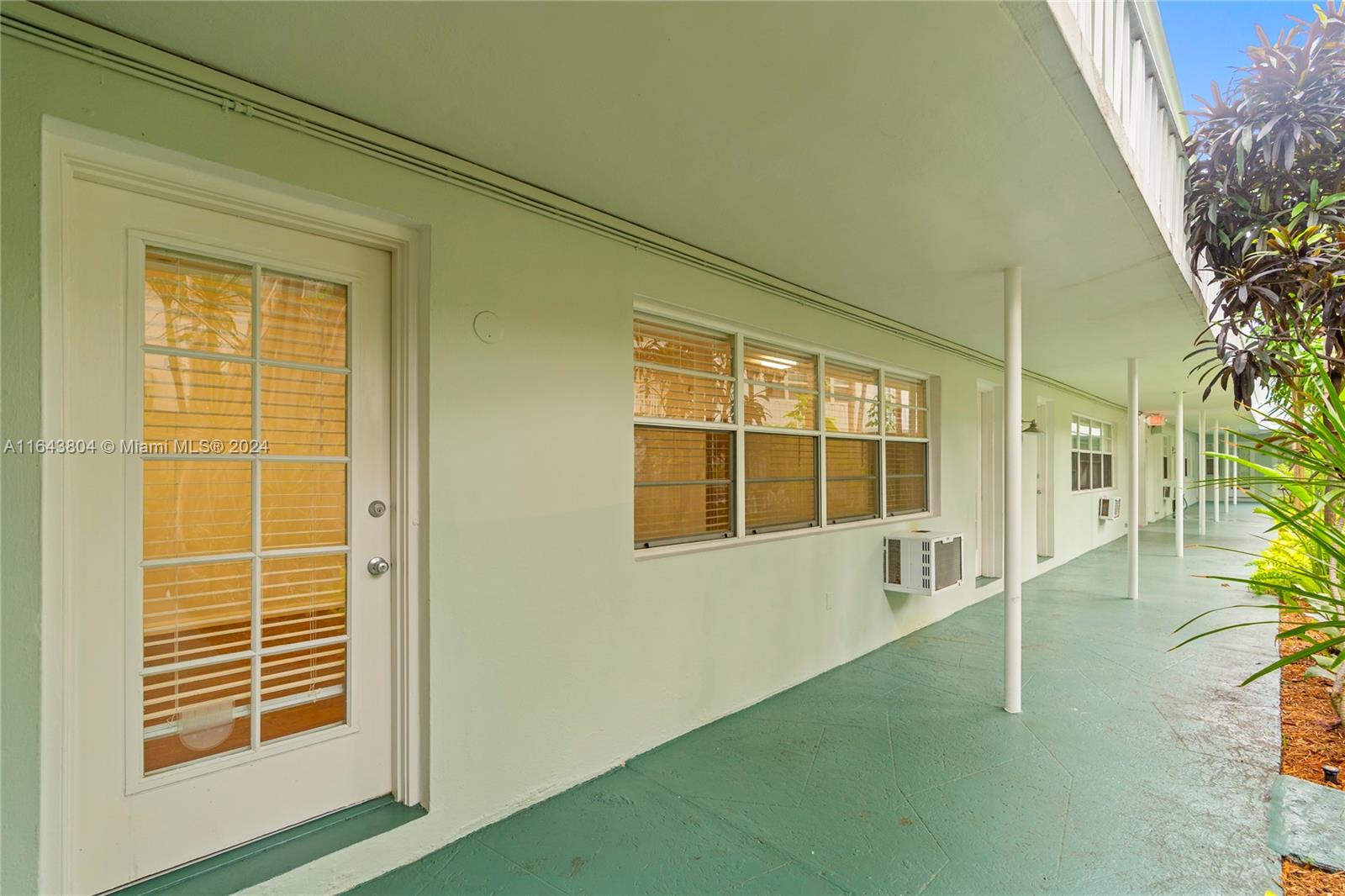 1925 Washington Ave # 8