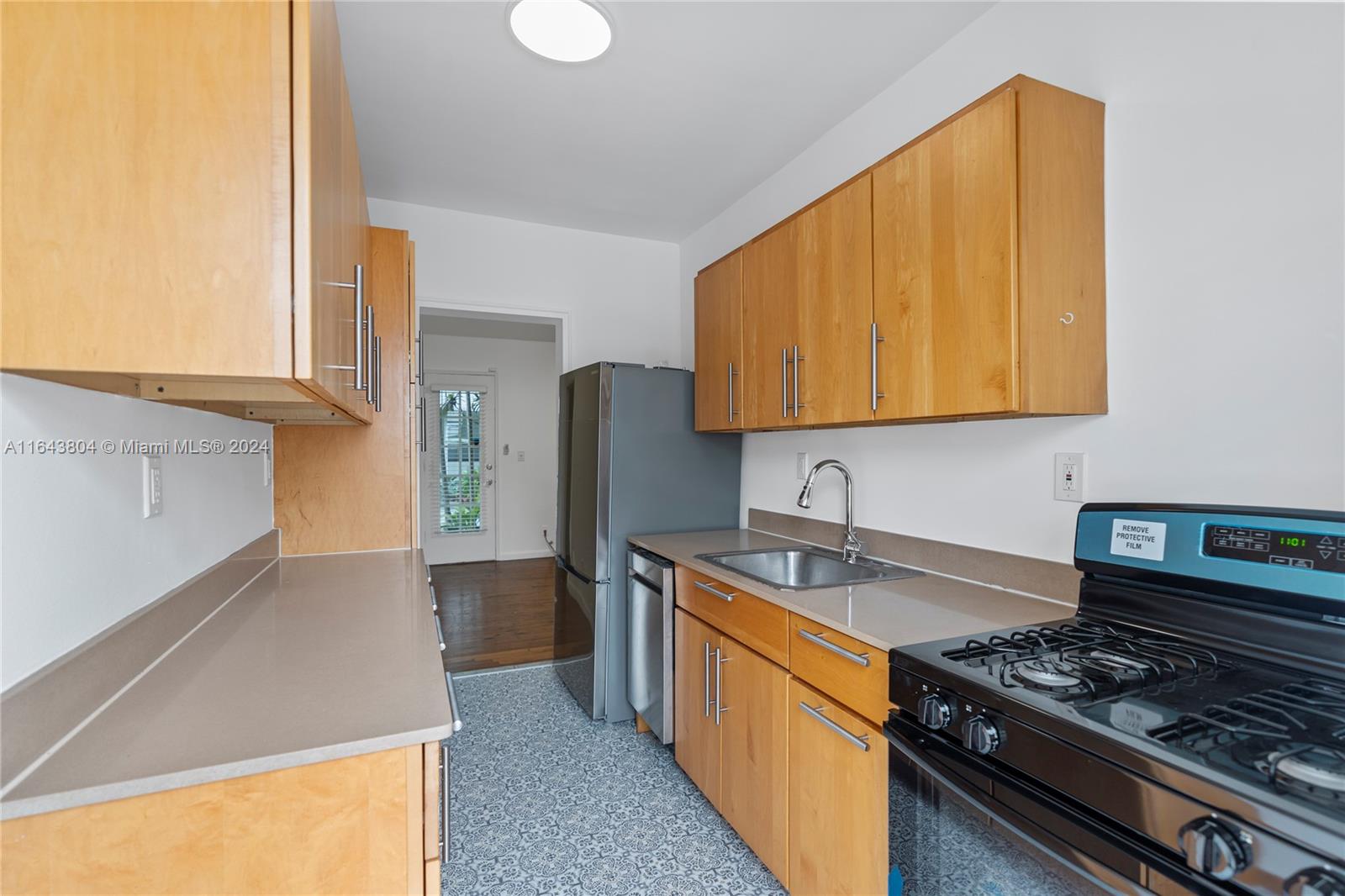 1925 Washington Ave # 8