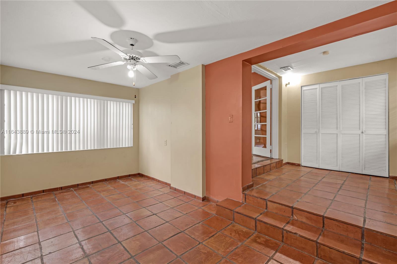 2724 SW 36th Ave